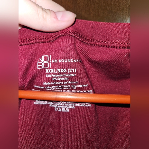 No Boundaries 3XL Burgundy Top - Picture 2 of 3